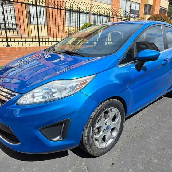 Ford Fiesta 2012 1.6 Sportback Automática