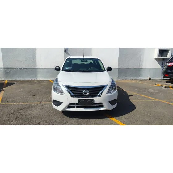 Nissan Versa 1.6 V-drive Mt
