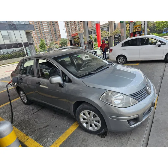 Nissan Tiida 1.8 Miio
