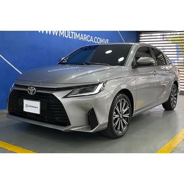 Toyota Yaris Sedán G