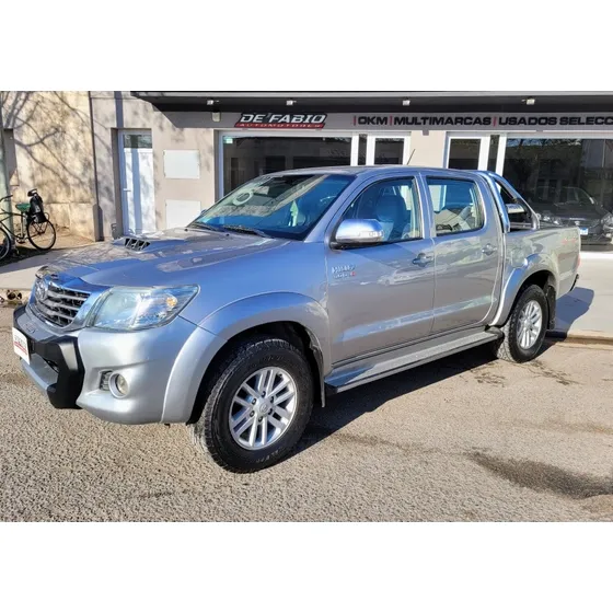 Toyota Hilux 3.0 Cd Srv 171cv 4x4 - A3