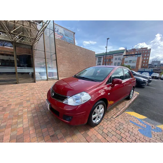 Nissan Tiida 1.8 Premium 5 P