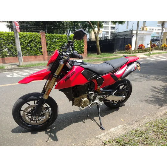 Hypermotard Mono 698