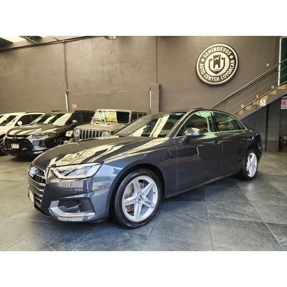 Audi A4 2.0 T Select Mild Hybrid 190 H.p.
