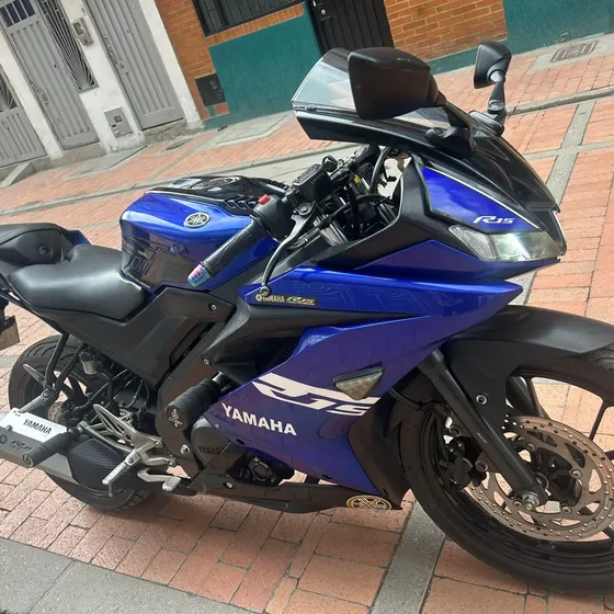Yamaha R15 V3