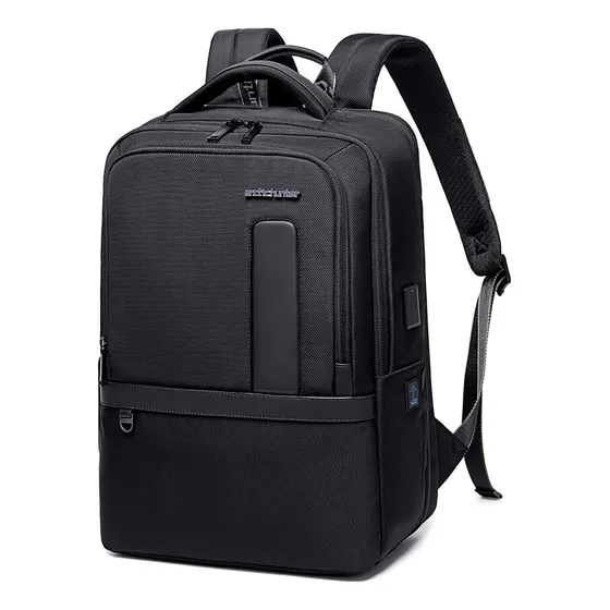 Mochila Urbana Arctic Hunter B00490 Expandible Impermeable Laptop Viaje Negro 21L