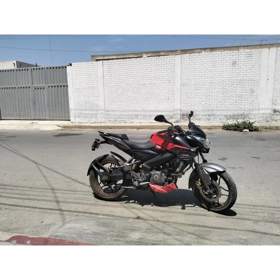 Ns 200fi Color Rojo