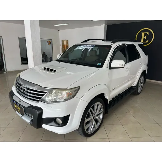 Toyota Hilux Sw4 3.0 Srv 7l 4x4 Aut. 5p