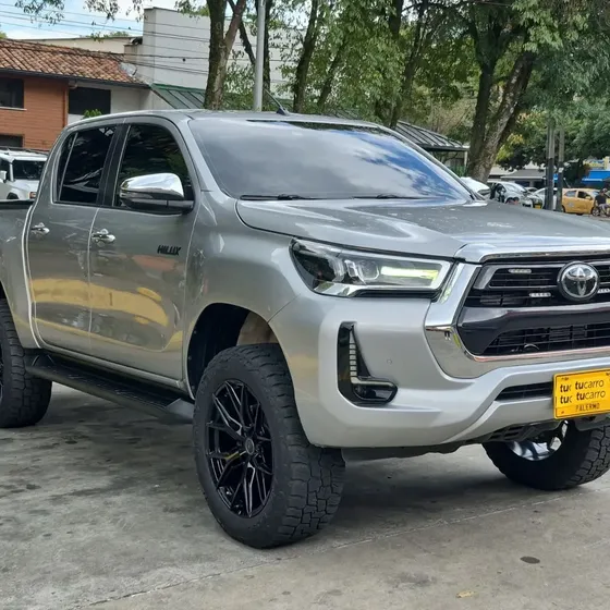 Toyota Hilux 2023 2.8l