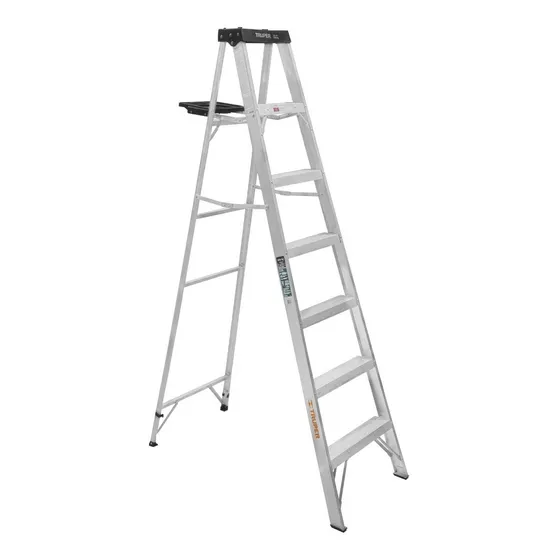 Escalera Tijera 6 Peldaños Soporta 150kg Truper 10437 Color Gris