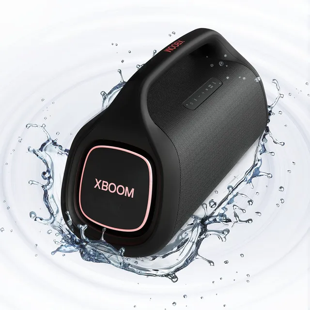 Bocina Bluetooth portátil LG XBoom Go XG9QBK Autonomía de la batería hasta 24 horas Certificación IP67 Light Studio Potencia de 80W