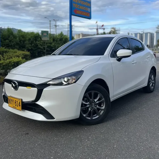 Mazda 2 2025 1.5 Touring Sedan