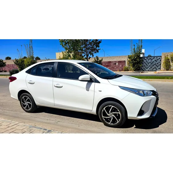 Toyota Yaris 1.5 Core At Sedan Cvt