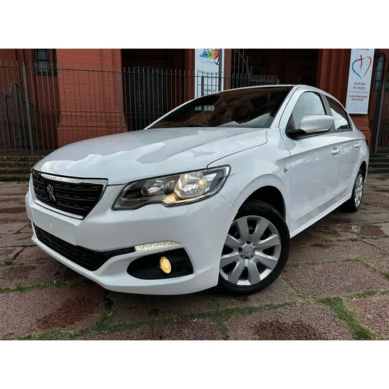 Peugeot 301 1.6 Allure Plus