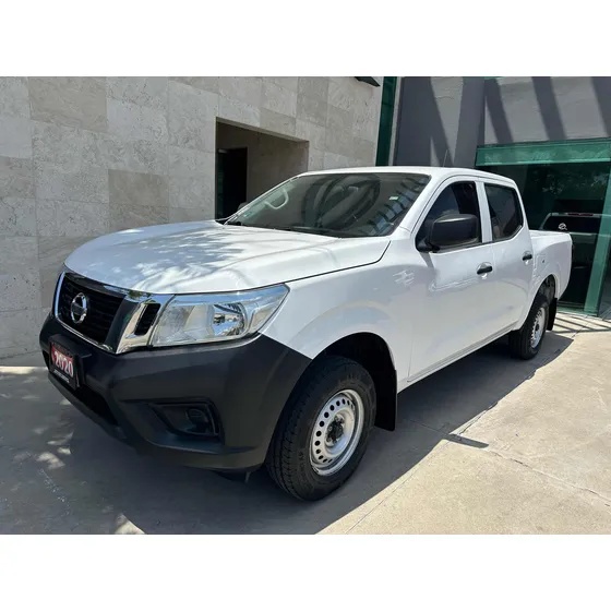 Nissan Np300 2.4 Doble Cabina Se Aa Pack Seg Mt