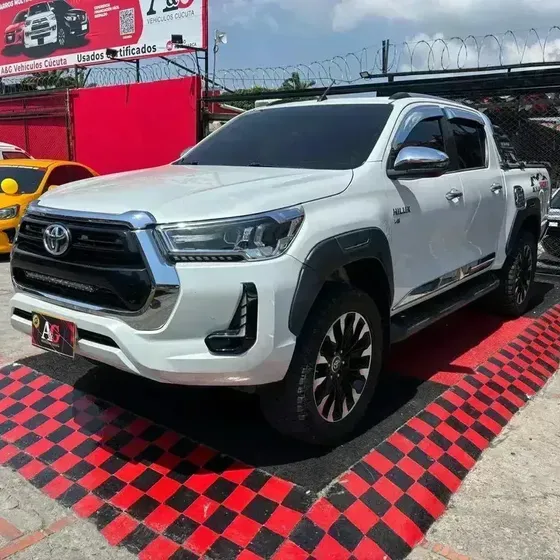 Toyota Hilux 2023 Srx 4.0 At Gasolina