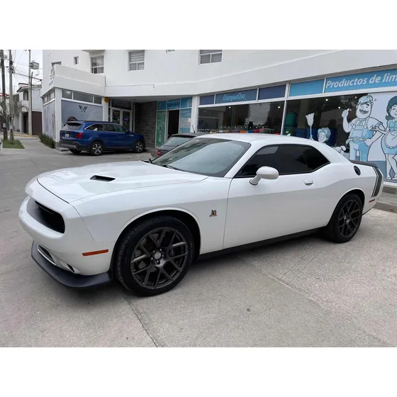 Dodge Challenger 6.4 Scat Pack Mt
