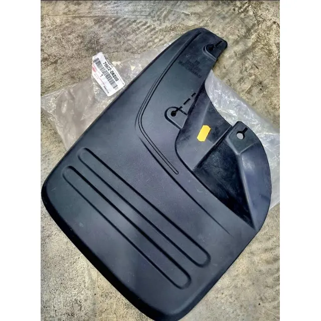 Chapaleta Delantera Izquierda Toyota Hilux 2005-2015