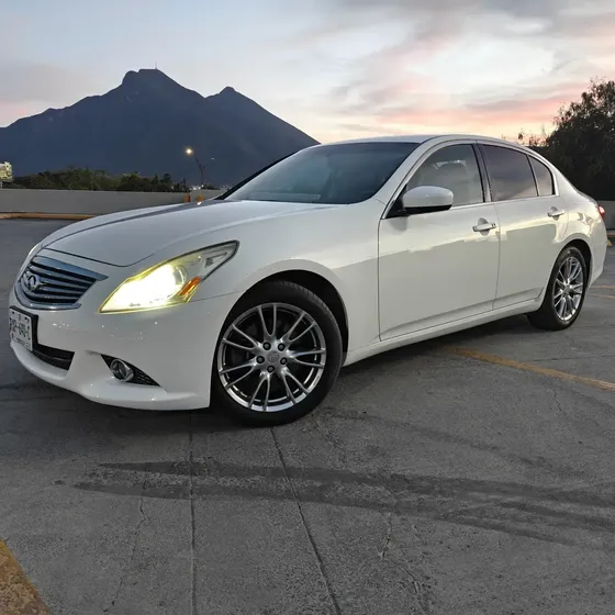Infiniti G37 2012 3.7 Sedan Premium