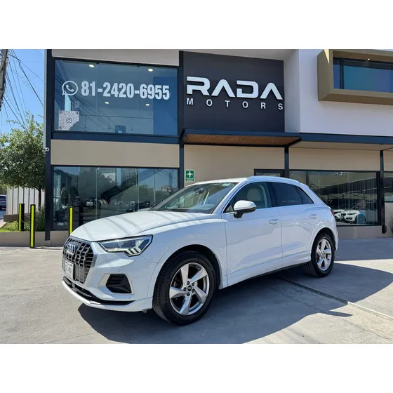 Audi Q3 1.4 Select 150hp S-tronic At