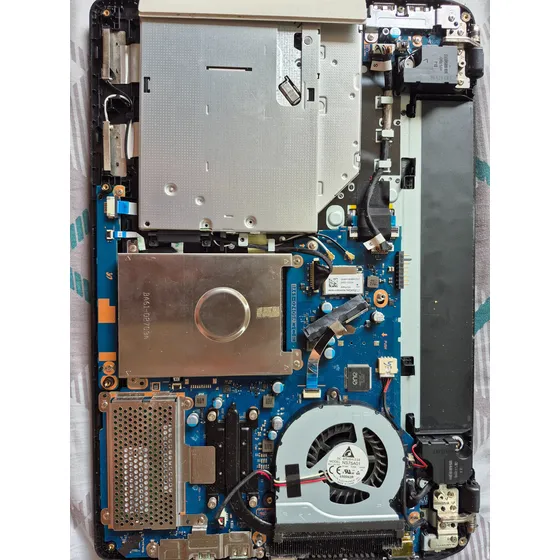 2 Notebook Samsung Np370e4k (usado Para Retirada De Peças)
