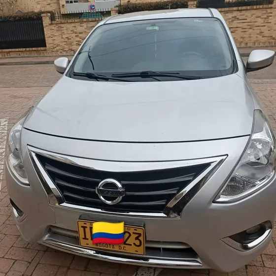 Nissan Versa 2015 1.6 Advance At