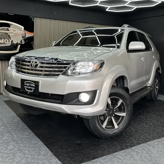 Toyota Fortuner 2012 2.7l 4x4 At