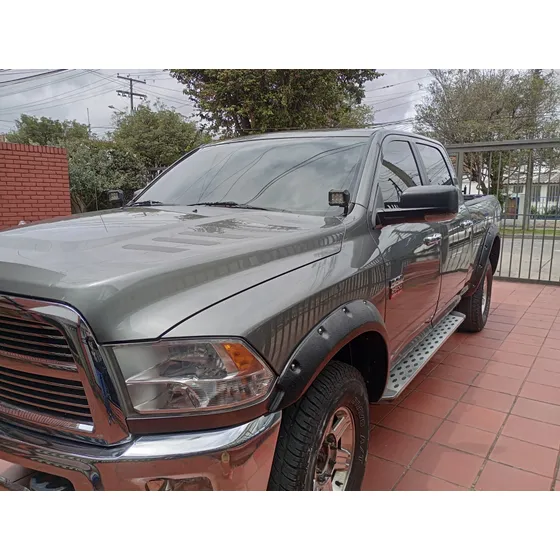 Dodge Ram 5.7 2500 Crew Cab Laramie