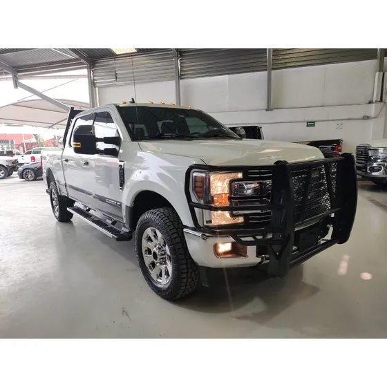 Ford F-250 Lariat 4x4 Diesel