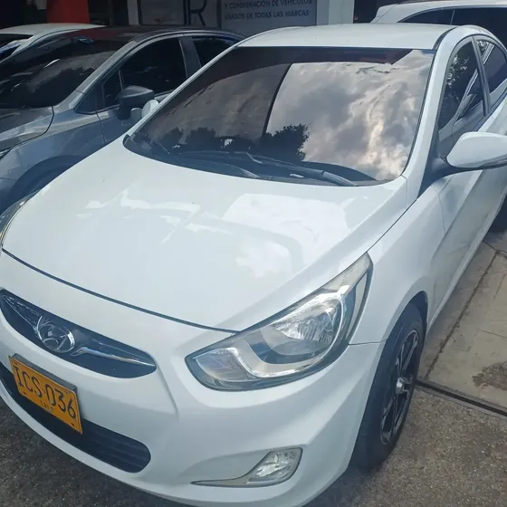 Hyundai I25 Accent 2015 1.4 Gl Mt