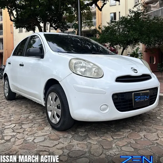 Nissan March 2015 1.6 Active +