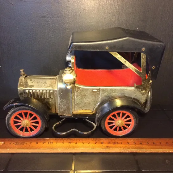 Carro Antiguo Licorera De 24 Centímetros De Largo 