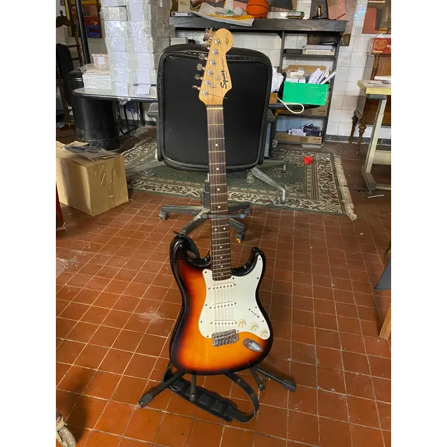 Guitarra Fender