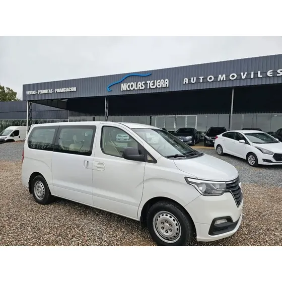 Hyundai H1 2.4 Grand Starex Minibus 12as