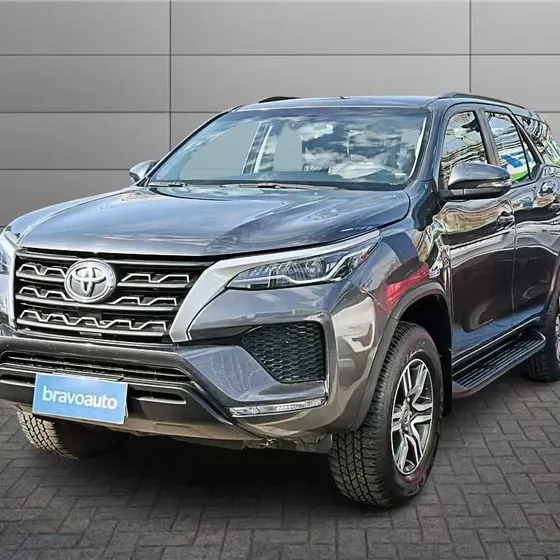 Toyota Fortuner 2025 2.7 Sr5 At