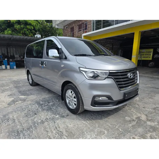 Hyundai Grand Starex Coreana
