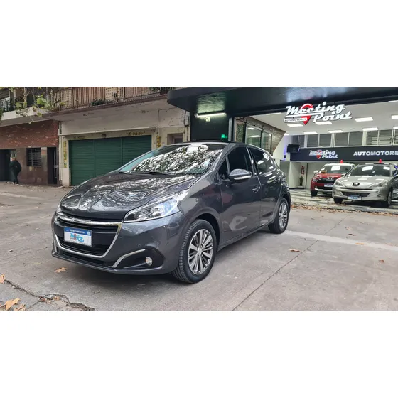 Peugeot 208 1.6 Feline