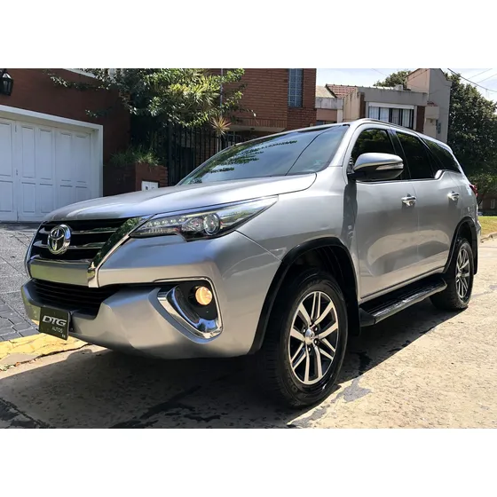 Toyota Hilux Sw4 2.8 Srx 177cv 4x4 7as At