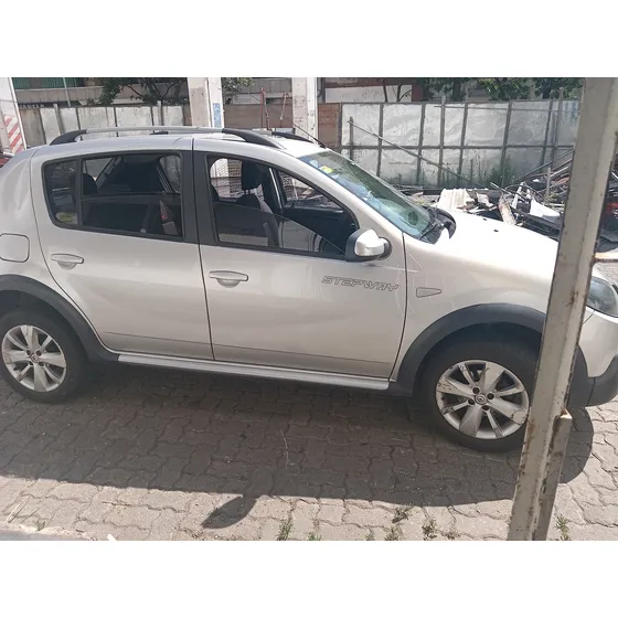 Renault Sandero Stepway 1.6 Privilege 105cv