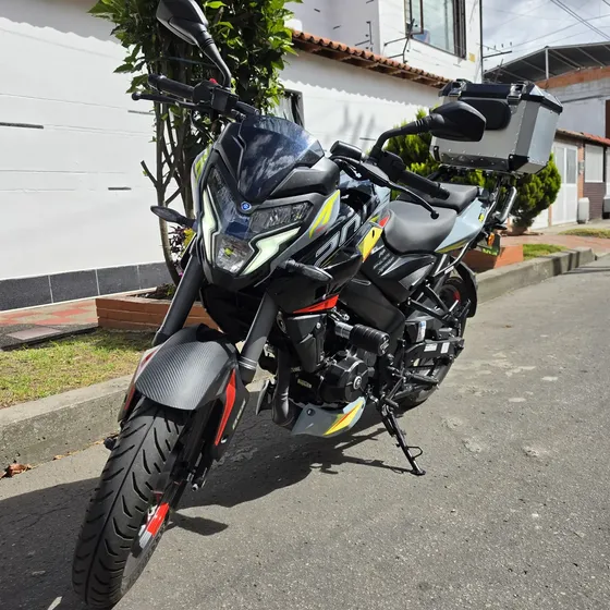 Pulsar Ns200 Edición Especial 2026