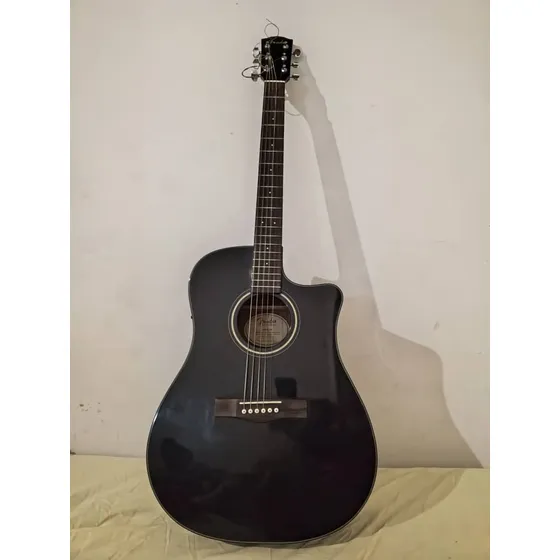 Guitarra Electroacústica Fender.