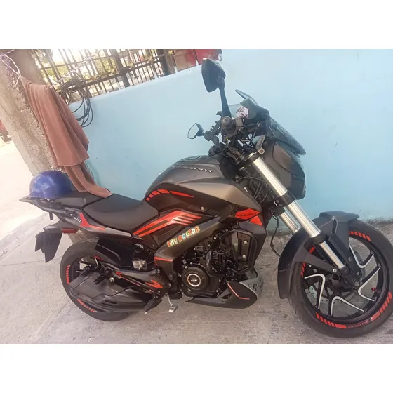 Dominar 400