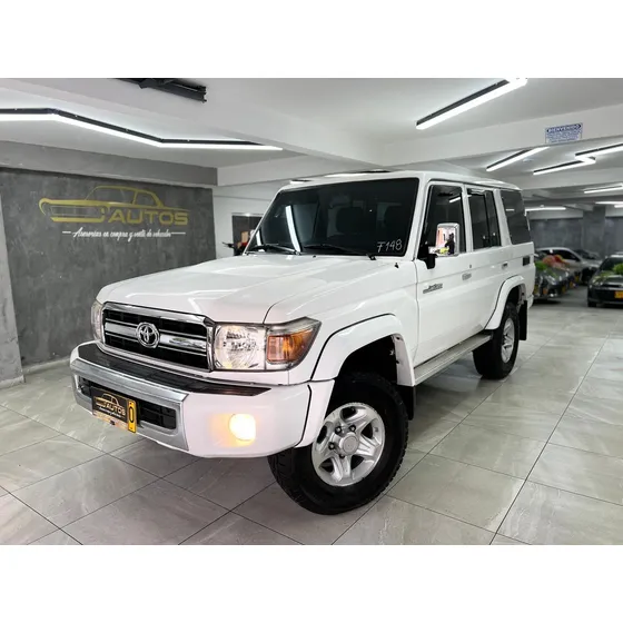 Toyota Land Cruiser Mt 76 4x4 2015