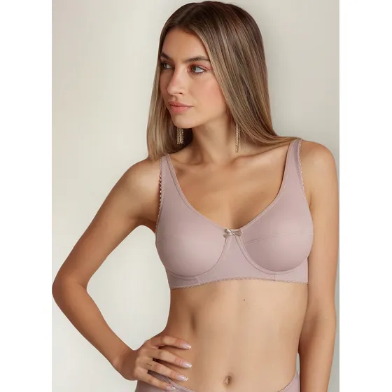 Corpiño De Lycra Sin Aro Con Media Taza De Guata.