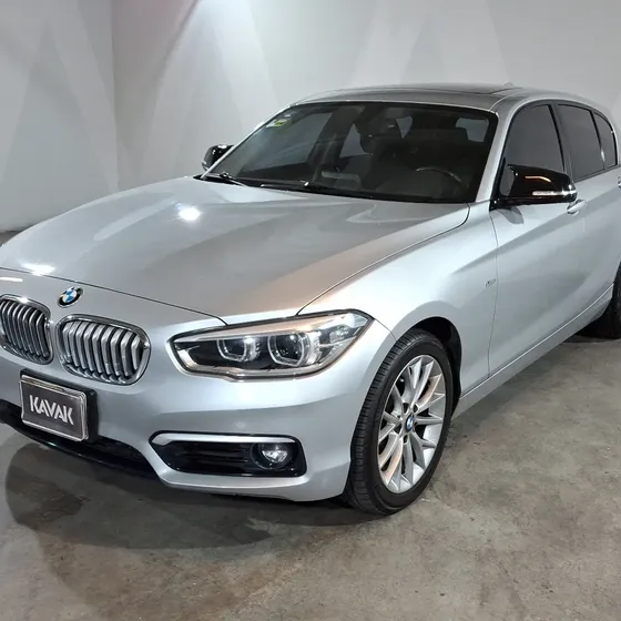 BMW Serie 1 2017 2.0 120ia Urban Line
