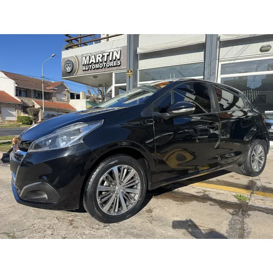 Peugeot 208 1.6 Allure