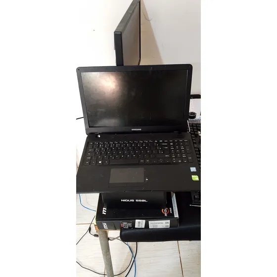 Notebook Expert X30 Intel I5 8gb 1tb Gt 930m Com Defeito