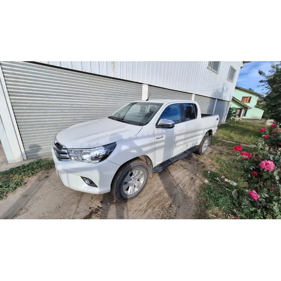Toyota Hilux Pick-up 2.8 Cd Srv 177cv 4x4