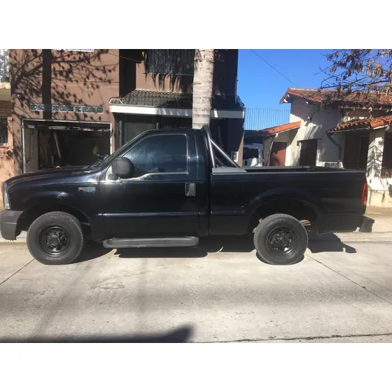Ford F-100 3.9 Cab. Simple Xl Plus Mp3+4x2