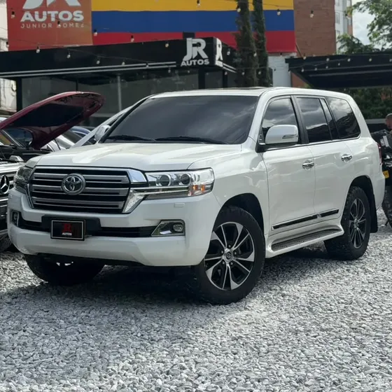 Toyota Land Cruiser 2016 4.5 Gxr Lc200 Diesel